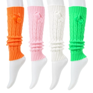 Calentadores de punto con trenzas y pompones en naranja, rosa, blanco y verde