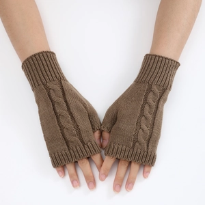 Brown cable-knit fingerless gloves for men and women featuring a warm winter twist pattern