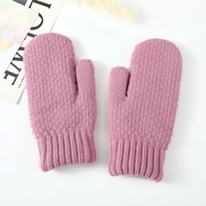 Winter chunky knit fingerless mittens for women in dusty rose with warm ribbed cuffs