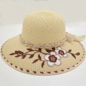 Cappello da sole in paglia da donna con ricamo floreale e nastro a catena elegante