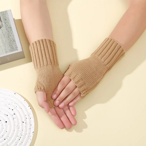 Gants en tricot kaki sans doigts avec poignets élastiques pour plus de chaleur
