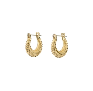 Retro Edelstahl Gedrehte Creolen 18K Vergoldet Croissant Stil Gerippter Ohrschmuck Für Damen Mode Geschenk