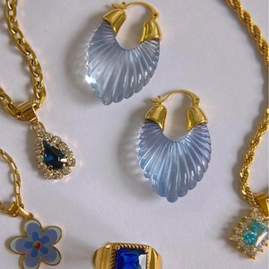 Set gioielli in acciaio inossidabile placcato oro 18k con resina blu e gemme