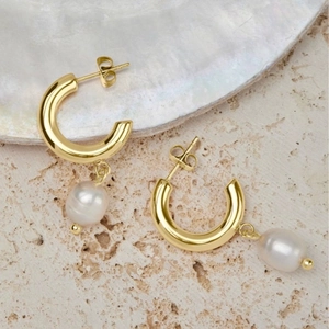 Künstliche Barockperlen Creolen Für Damen Edelstahl 18K Vergoldet C-Form Unregelmäßige Künstliche Perlenohrringe Schmuck Geschenk