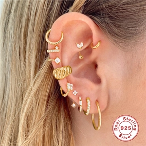 925 Sterling silver gold-plated cat paw stud and ear cuff jewelry set worn by model