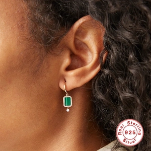 Pendientes de aro vintage en plata S925 con malaquita cuadrada y cristales brillantes