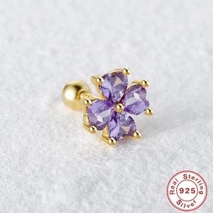 925 Sterling Silber Kleeblatt Ohrstecker mit violetten herzförmigen Zirkoniasteinen