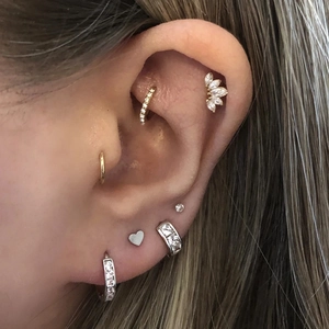 S925 Sterling Silber Piercing-Set mit Zirkonia-Ohrsteckern und polierten Gold-Creolen