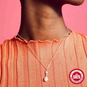 Lussuosa collana in argento sterling S925 con perla rosa a goccia e piccoli zirconi