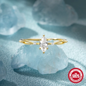Squisito anello in argento sterling 925 con pietra marquise e piccoli diamanti laterali