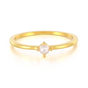Elegant S925 sterling silver gold plated ring with a single mini pearl in a minimalist style