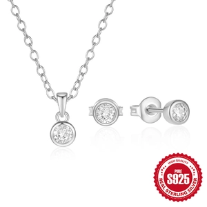 Conjunto de joyas clásicas de plata esterlina S925 con collar y pendientes de circonita