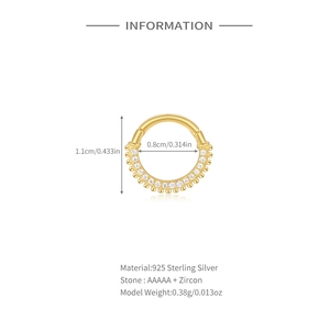Dettaglio dell'anello in argento 925 dorato con zircone AAAAA, diametro esterno 1,1 cm