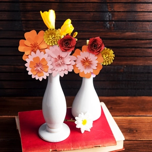 Handmade 3D paper flower kit with ceramic vases for creative home table decor