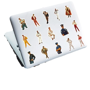 Amerikanische Retro-Mid-Century-Aufkleber auf einer silbernen Laptop-Oberfläche