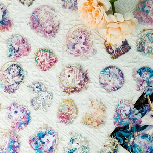 Holografische Laser Einhorn Aufkleber PET Goldprägung Wasserdichte Dekore Für Laptop Gepäck Tagebuch Scrapbooking DIY Dekor