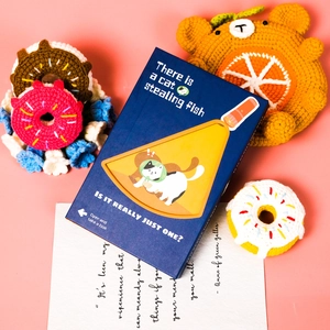Tragbares blaues Puzzle mit süßen Katzen-Illustrationen und Spielanleitung im Set