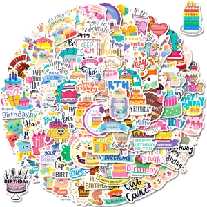 Primer plano de 100 pegatinas de cumpleaños con tartas y globos para manualidades DIY