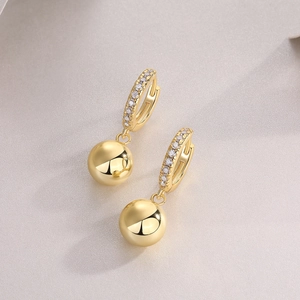 S925 silver 18k gold plated leverback earrings with spheres and sparkling pavé zircons