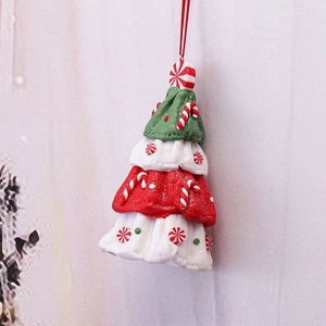 Handgefertigter Engel-Weihnachtsbaumschmuck aus Ton mit Zuckerstangen und Kordel