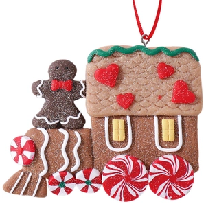 Festlicher Lebkuchenzug Weihnachtsbaumschmuck mit süßem Lebkuchenmann-Schaffner