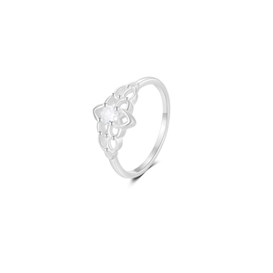 Macro view of S925 sterling silver ring showing floral hollow design and S925 hallmark