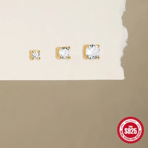 Trois tailles de puces d'oreilles en argent S925 avec zircones cubiques étincelants