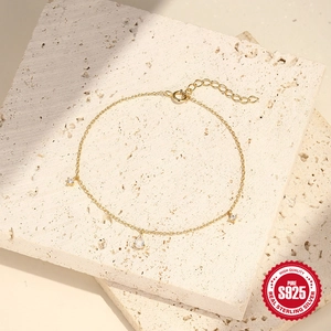 Elegante bracciale in argento S925 dorato con ciondoli a goccia di diamante su pietra