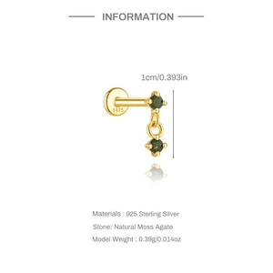 Makro-Detail des vergoldeten S925-Silberohrsteckers mit natürlichem Moosachat-Stein