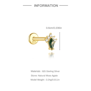 Makroansicht der S925 Silber Moosachat Ohrstecker mit kleinen Diamant-Akzenten