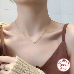 Minimalist S925 sterling silver clavicle necklace with three sparkling round zircons