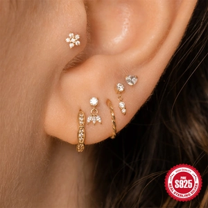 Parure de boucles d'oreilles cœur en argent S925 doré avec chaînette et zircons