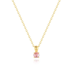 Detail van de gouden S925 zilveren ketting met een ronde roze geboortesteen en 4-klauwzetting