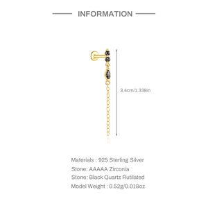 Détail d'un piercing en argent 925 avec quartz rutilé noir et longueur de 3,4 cm