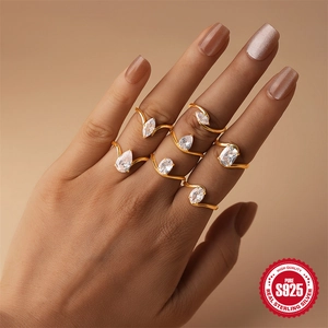 7-piece set of S925 sterling silver gold-plated rings with sparkling zircon crystals