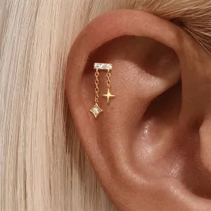 Ohrstecker aus S925 Sterlingsilber mit Zirkonia Stern und hängender Kette in Gold