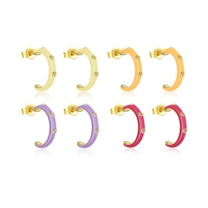 Lot de quatre paires de boucles d'oreilles créoles C en argent S925 doré et émail coloré