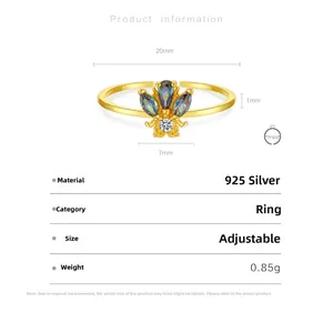 Vue détaillée d'une bague abeille en argent S925 avec pierres colorées et zircons