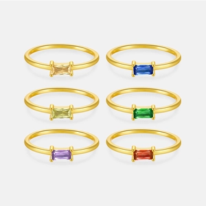 Bague Anneau Fin en Argent Sterling 925 Plaqué Or Avec Zirconium Coupe Baguette Pour Femmes Bijoux Minimalistes Élégants Pierre Carrée