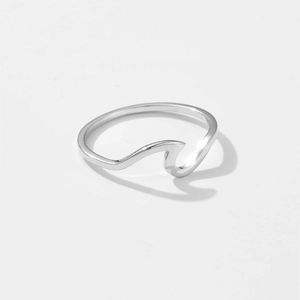 Anello minimalista in argento sterling S925 con design a onda geometrica