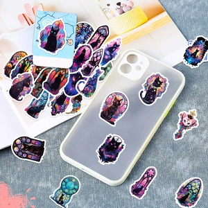 Adesivi di gatti neri stile vetro colorato decoranti una cover trasparente con motivi floreali