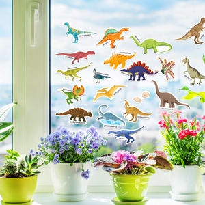 Detalle de pegatinas de dinosaurios coloridos para ventanas en vidrio con detalles educativos