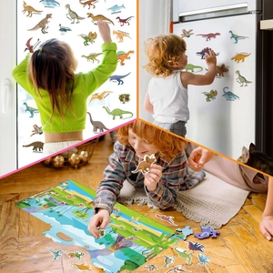 Detalle de pegatinas de dinosaurios en ventanas y nevera con nombres educativos