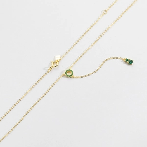 S925 Sterlingsilber Goldkette mit grünem Edelstein-Kreisanhänger und Anhängern
