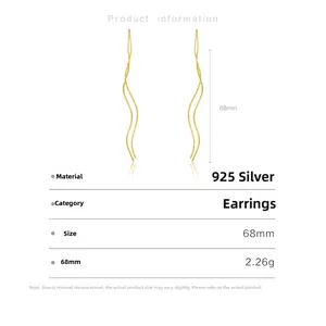 Détail des boucles d'oreilles vagues en argent S925 avec longueur 68mm et poids 2,26g