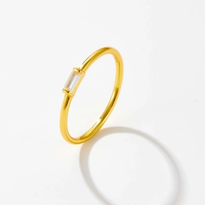 Bague minimaliste élégante en argent S925 plaqué or 18K avec diamant taille baguette