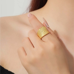 Classic gold S925 sterling silver adjustable wide ring with hammered texture finish
