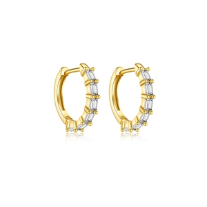Pendientes de aro dorados pulidos con circonitas blancas brillantes en corte baguette