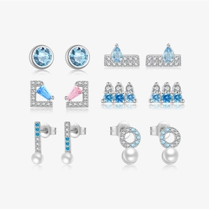 Set van 6 paar S925 sterling zilveren oorknopjes met blauwe zirkonia steentjes