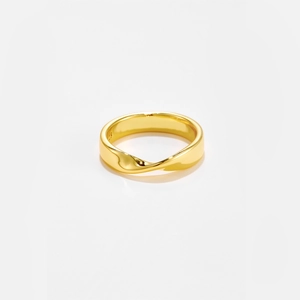 Gepolijste gouden Mobius ring van S925 sterling zilver met een minimalistisch ontwerp
